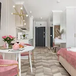 Golden Line Appartement *